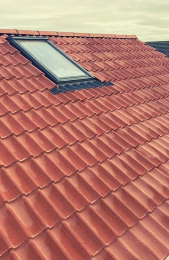 https://duffyroofing.co.uk/wp-content/uploads/2020/10/Mike-Duffy-Slaters-Roofing-Contractors-Dundee-00041.jpg