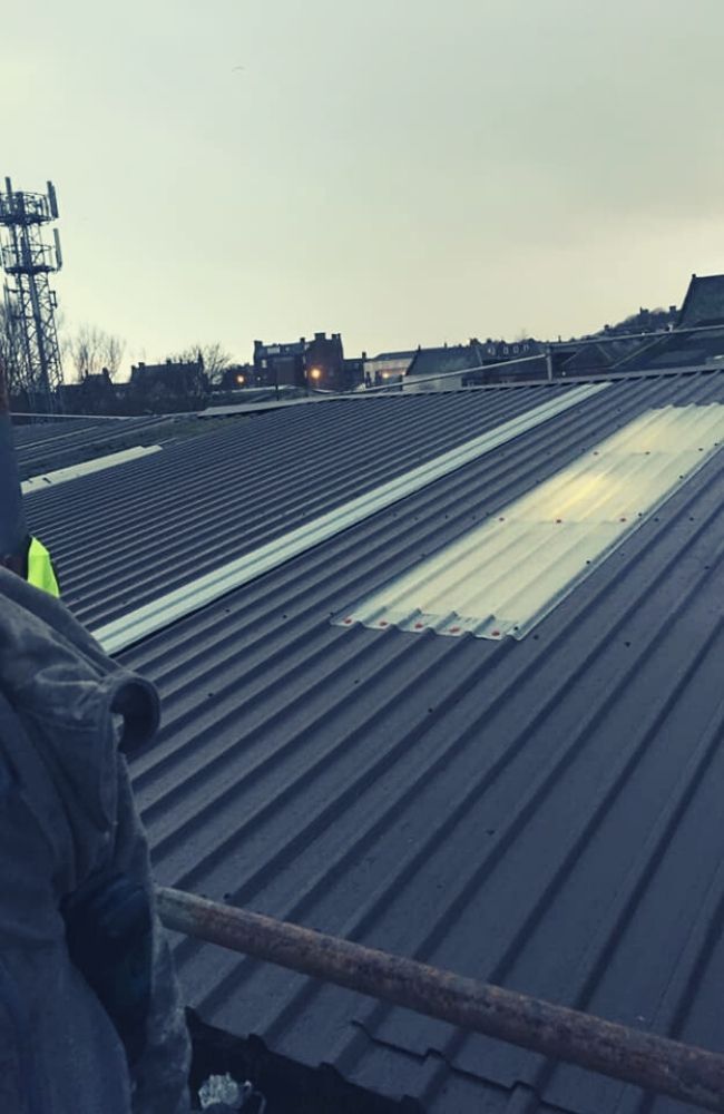 https://duffyroofing.co.uk/wp-content/uploads/2020/10/Mike-Duffy-Slaters-Roofing-Contractors-Dundee-00048.jpg